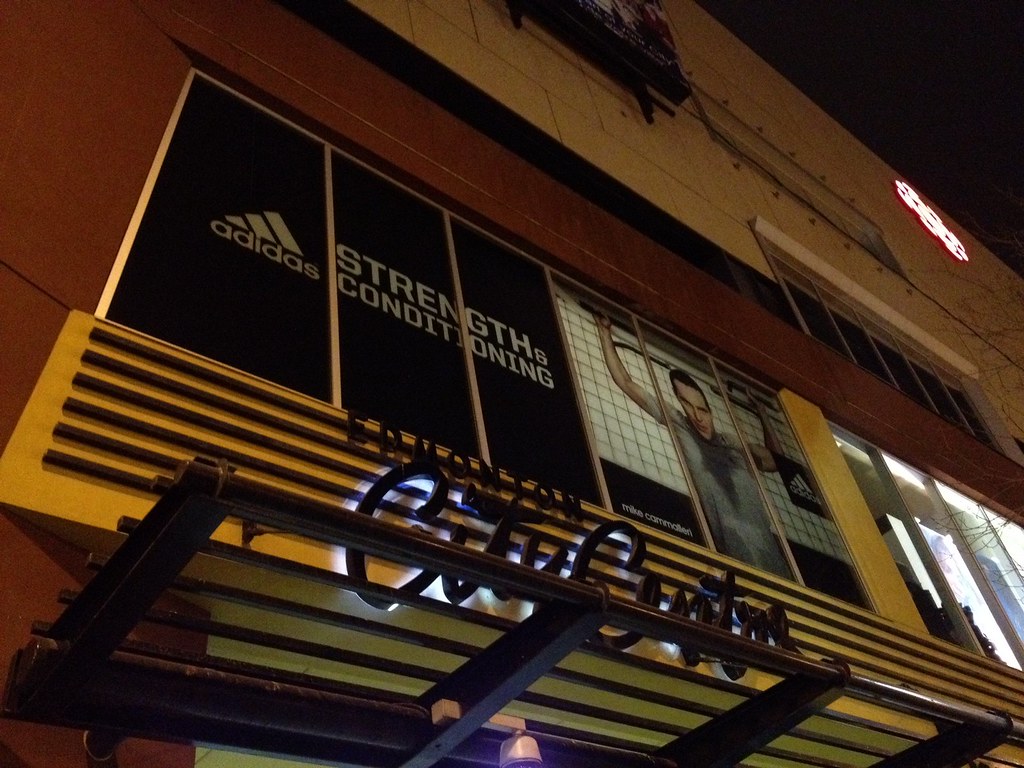 Sport Chek Edmonton Centre (6) beiged Flickr