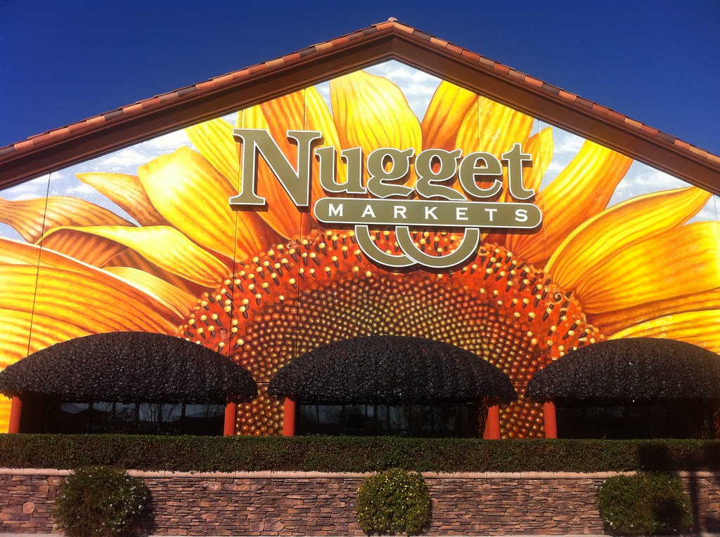 Nugget Markets Sunflower Mural Elk Grove, CA Can you spo… Flickr