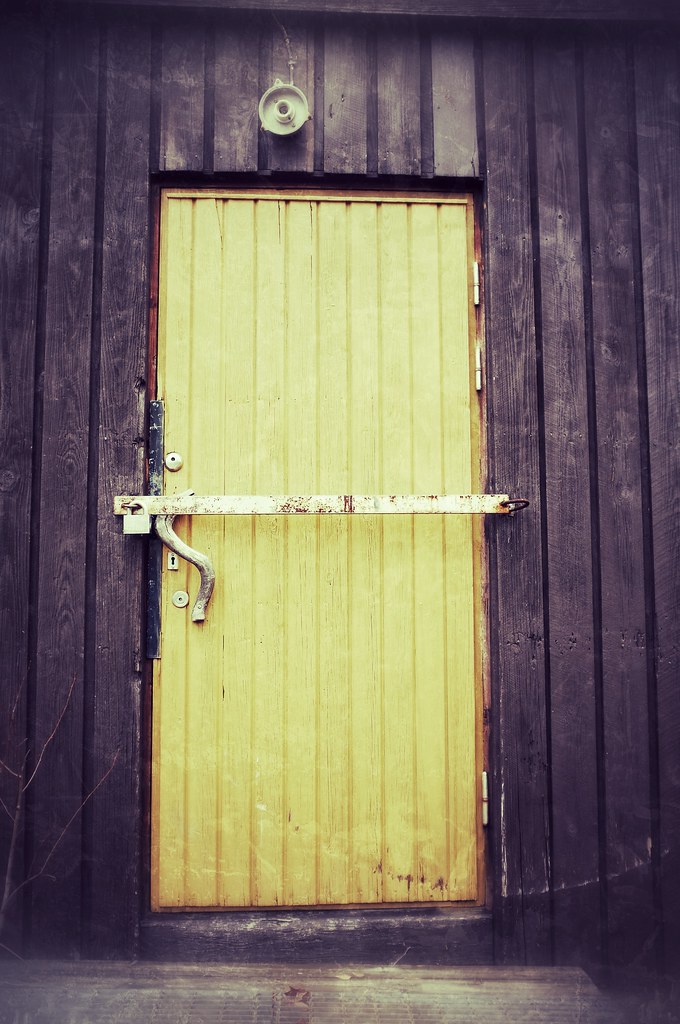 Barred door Testing Snapseed for Mac to process shots. Jonne