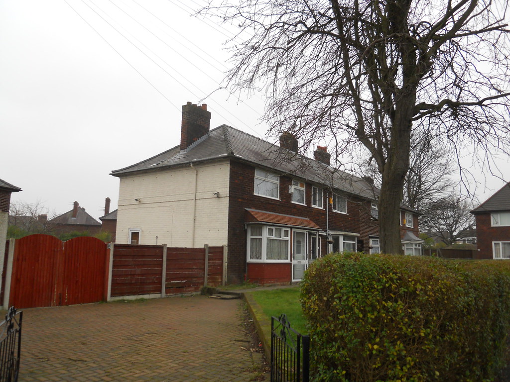008/366 Nice row of council houses Taken this morning (Su… Flickr