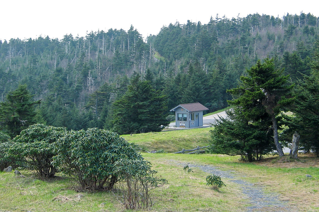 2004 Tollhouse Gap (Roan Mountain) Roan Mountain contain… Flickr