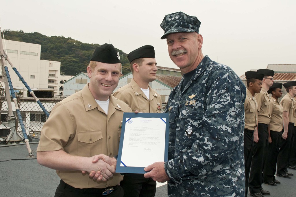 111128NJN784013.jpg YOKOSUKA, Japan (Nov. 28, 2011) V… Flickr