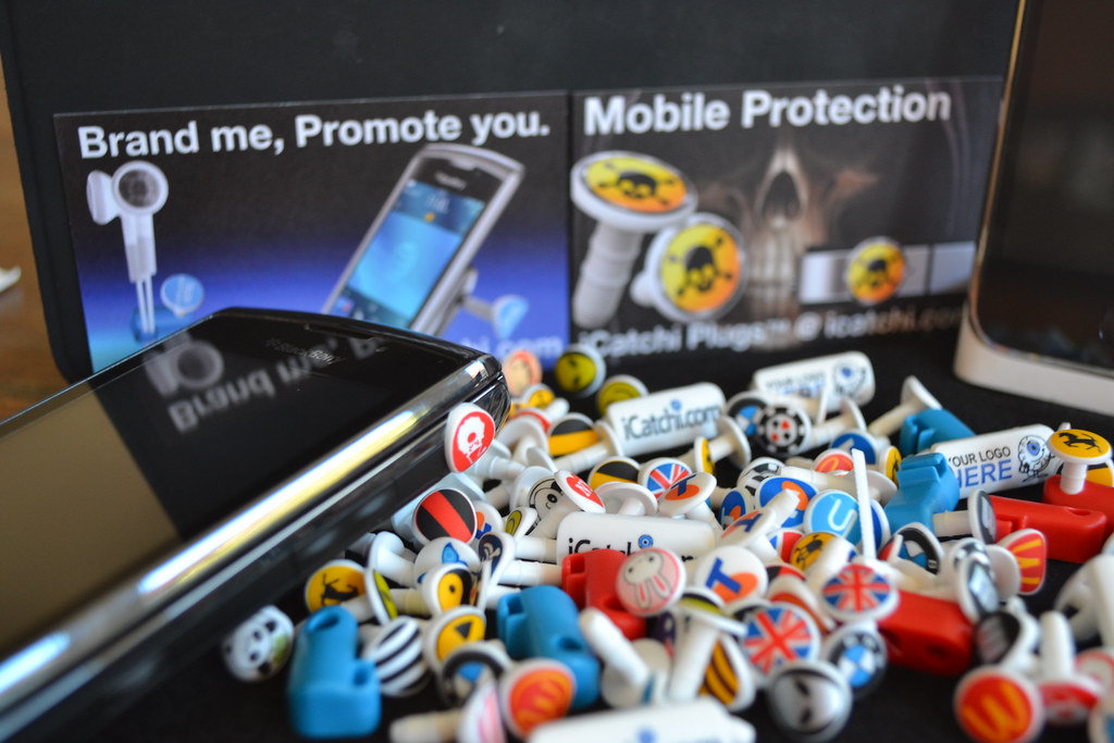 Headphone Jack Caps icatchi plug™ tt Protect your most v… Flickr