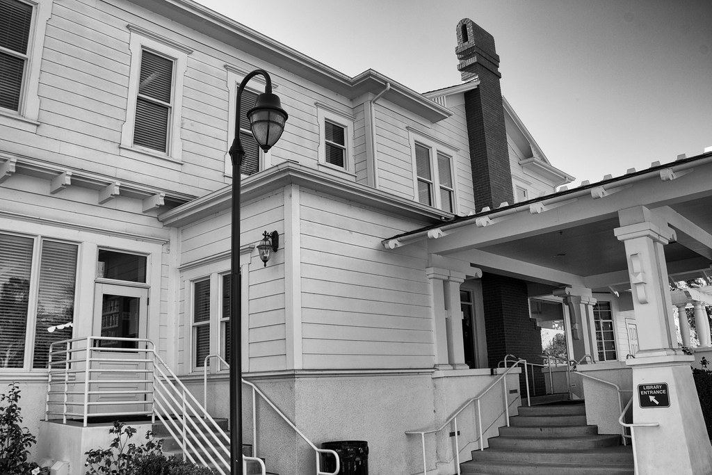 Old Irvine Library IMG_2593N4 David Austin Flickr