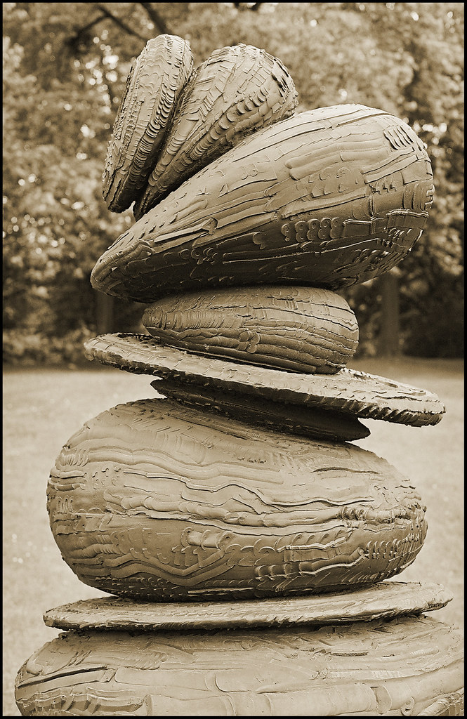 Skulpturenpark Köln / Cologne Sculpture Garden. Tony Cragg