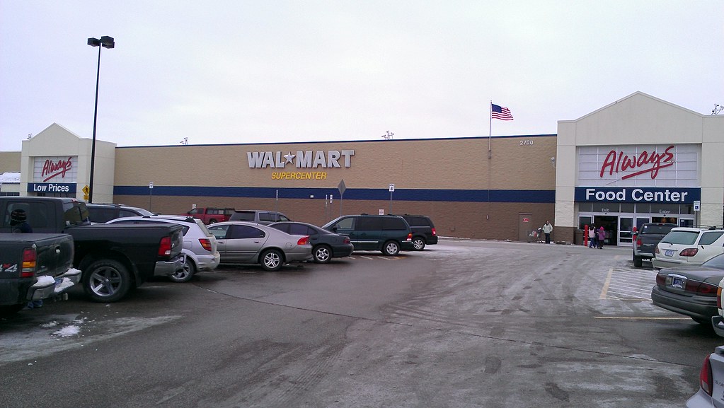 WalMart Waverly, Iowa Storefront Odd they used this c… Flickr