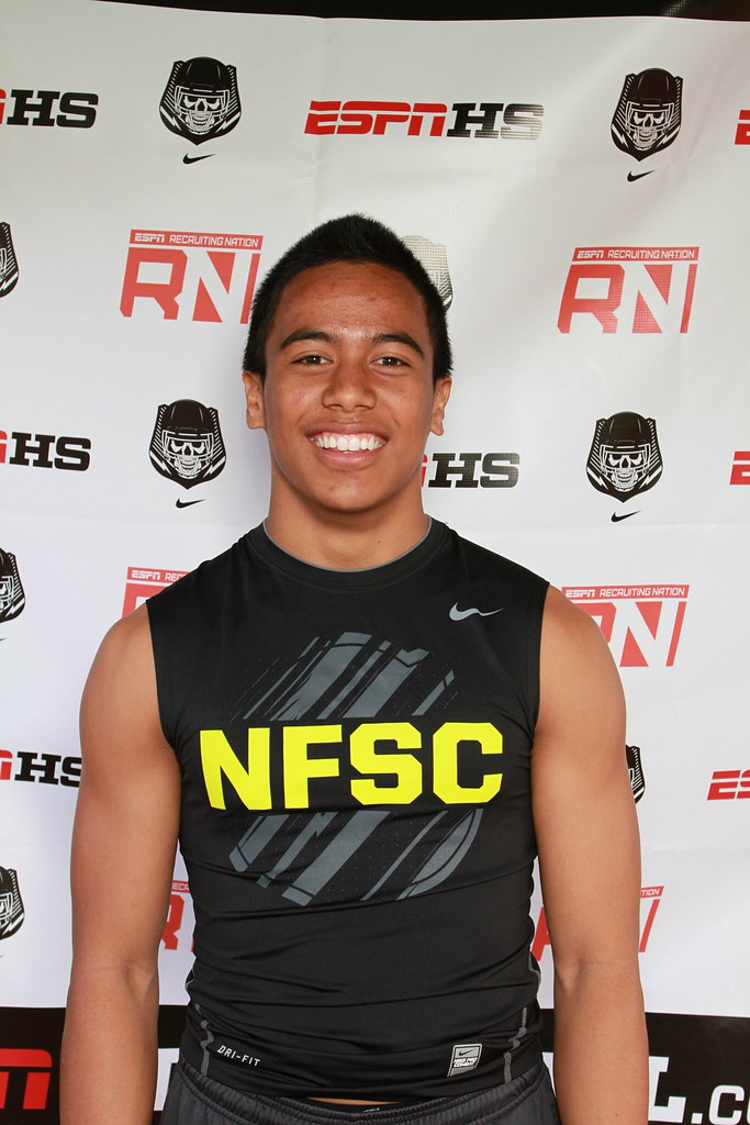 68966 HONOLULU, HI_ JAN 28, 2012 Player at the Nike Footb… Flickr