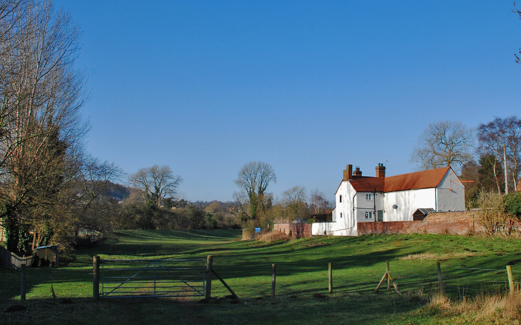 Kinver View west from Dunsley Road, Kinver. The white hous… Flickr