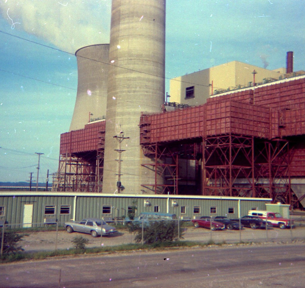 Gavin Power Plant 1976 scan0008 The front of the Gavin… Flickr