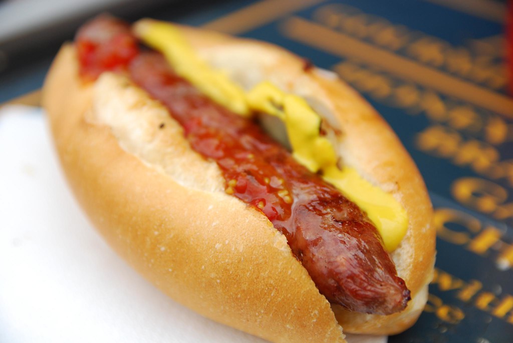 Alloway Buffalo Sausage in a roll AUD6 Buffalo Bratwurst w… Flickr