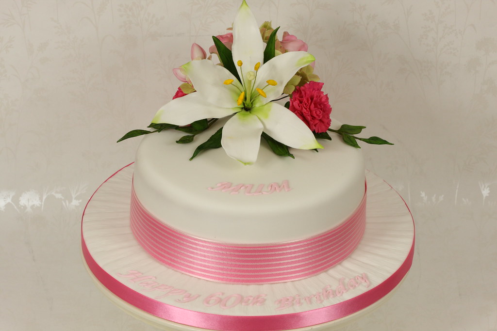 Flower spray cake a photo on Flickriver