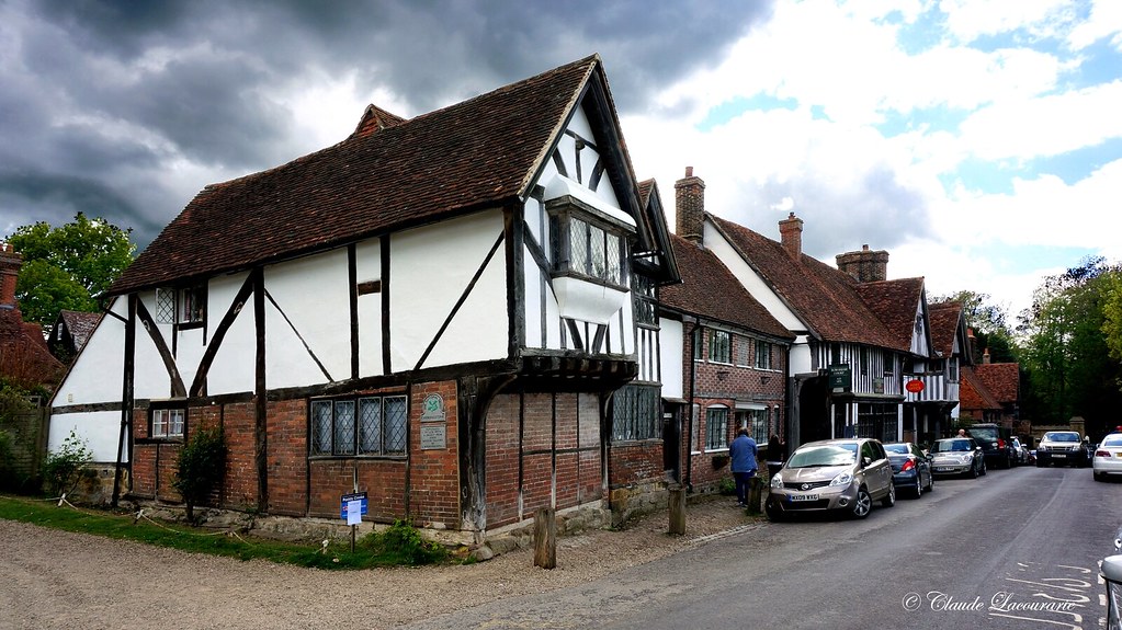 Chiddingstone houses Chiddingstone is a village and civil … Flickr