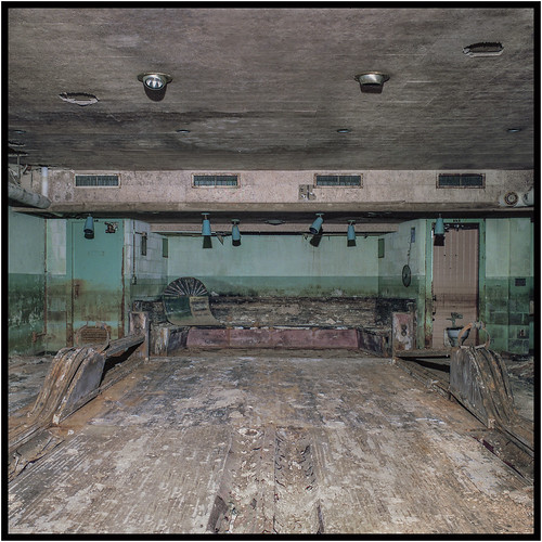 Aquarium Bowling Alley Portra 160 rc.kirkwich Flickr