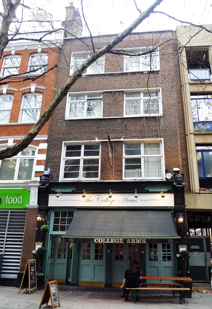 College Arms, Bloomsbury, WC1 A studenty pub on Store St, … Flickr