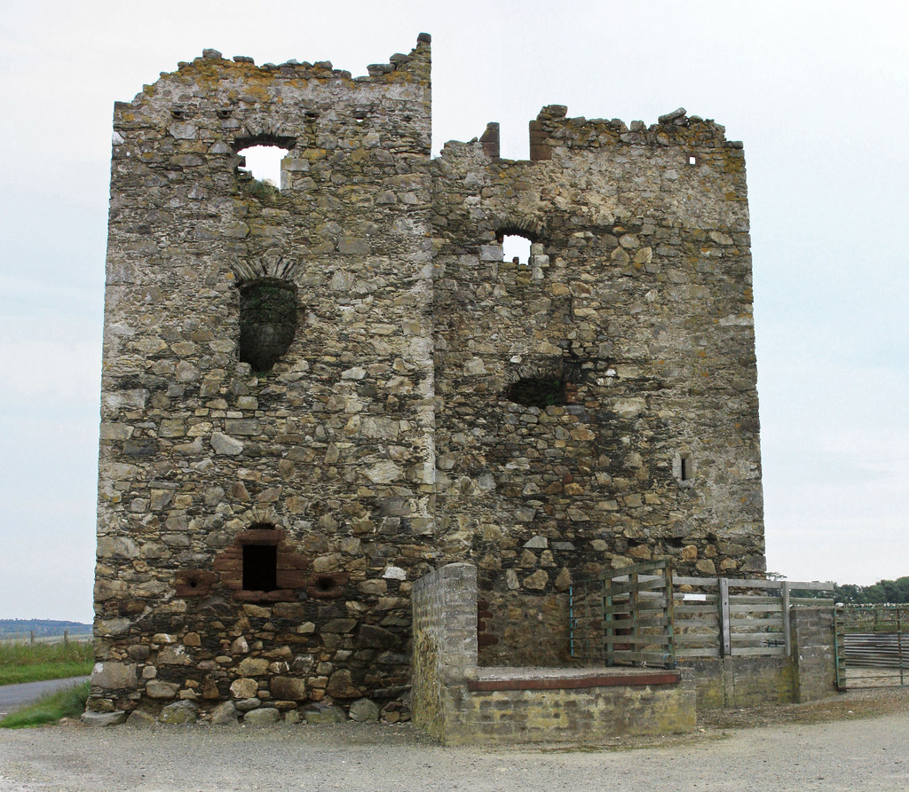 Eden Castle (9) The south face of Eden Castle, with slight… Flickr