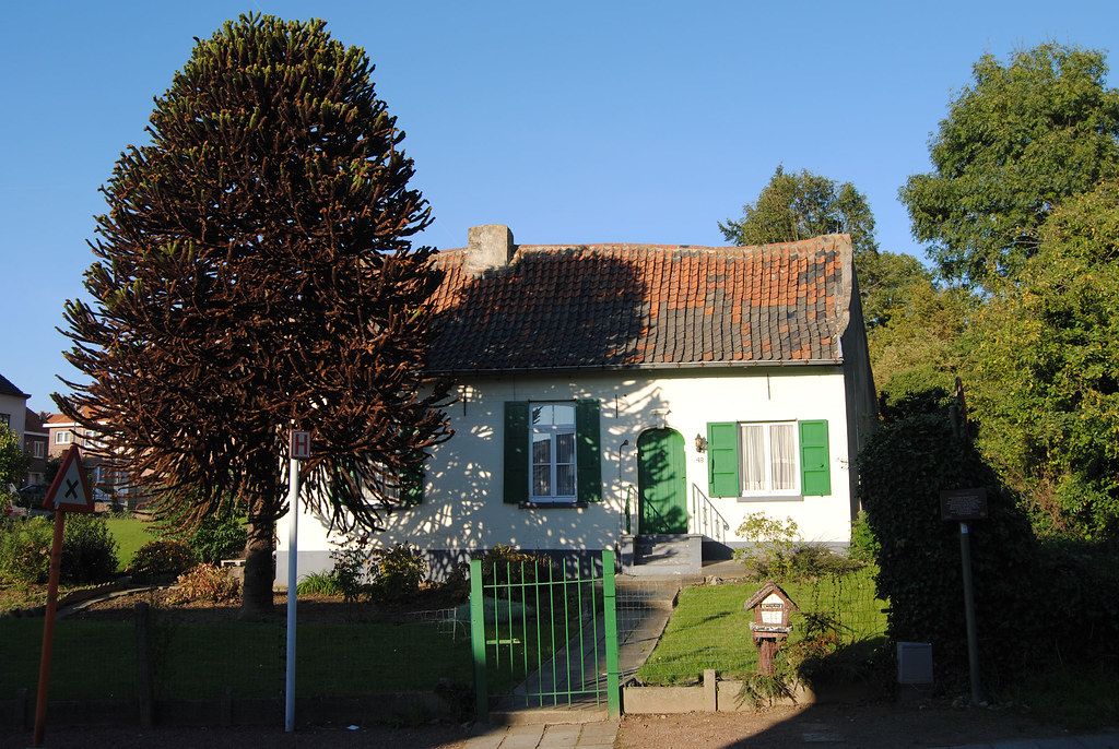 Spaans Huis, Dilbeek Dit 18deeeuwse boerenhuisje aan de S… Flickr