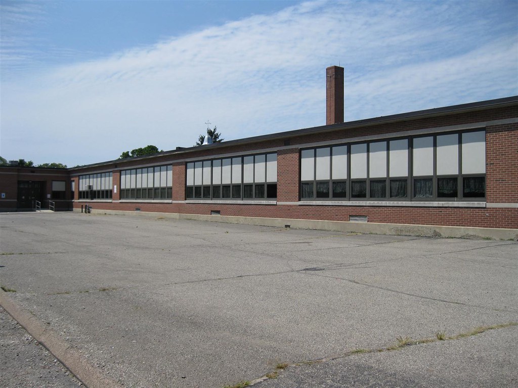 080810 Tiffin SchoolChillicothe, Ohio (2) Aaron Turner Flickr