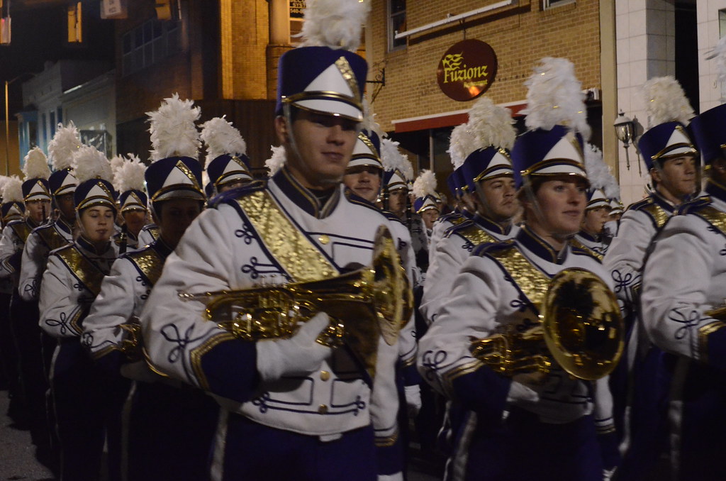Harrisonburg Christmas Parade JMU Marching Royal Dukes at … Flickr