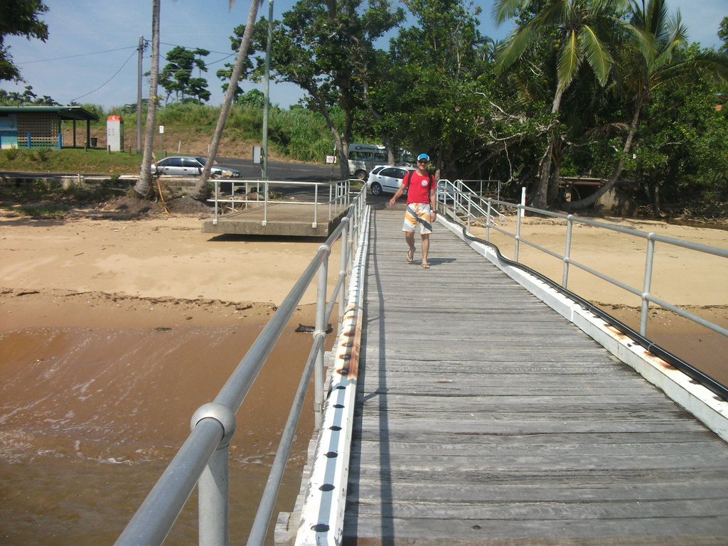 Sinval at Mission Beach near Innisfail, Dec 2011 Archmage01 Flickr