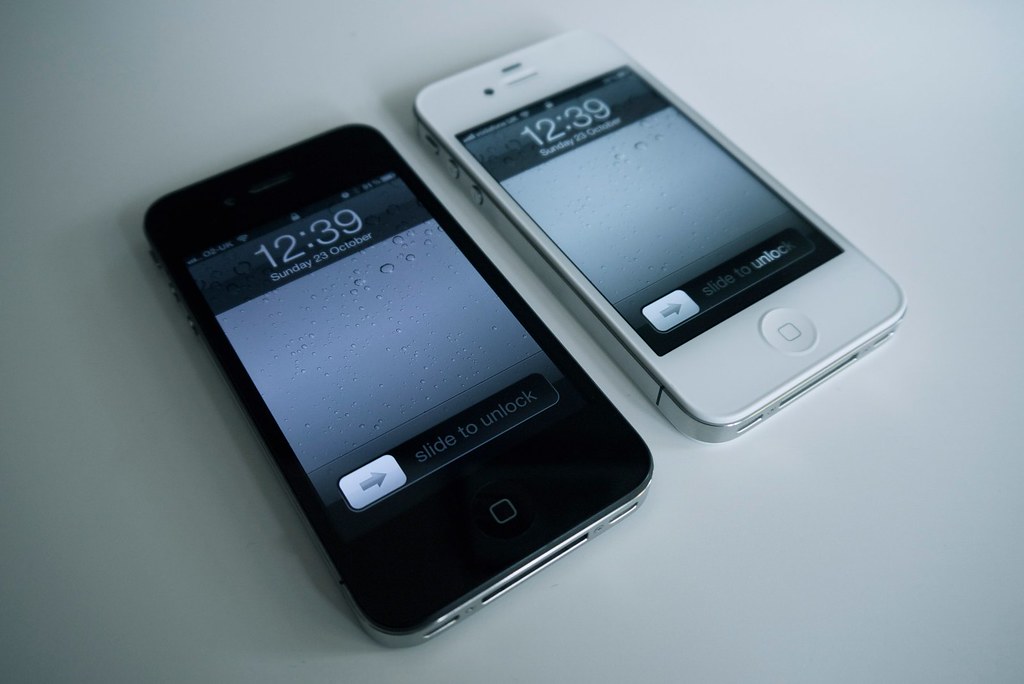 Apple iPhone 4S White v Apple iPhone 4 Black Comparison Flickr