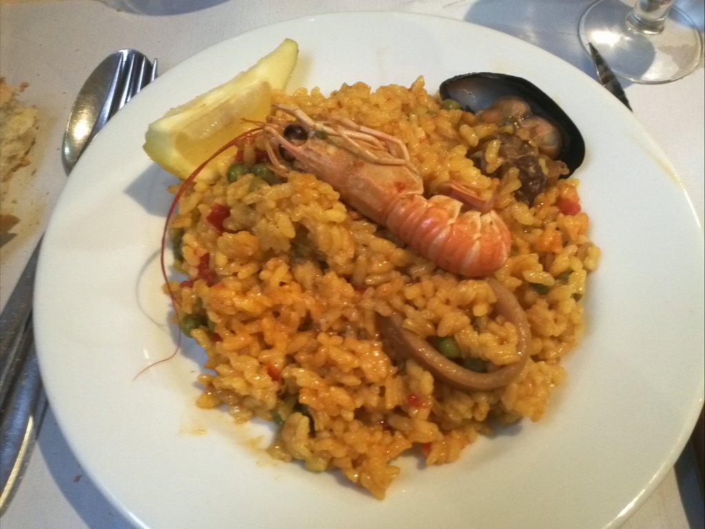 Dijous paella Taken with picplz in Badalona, Spain. daniel julià