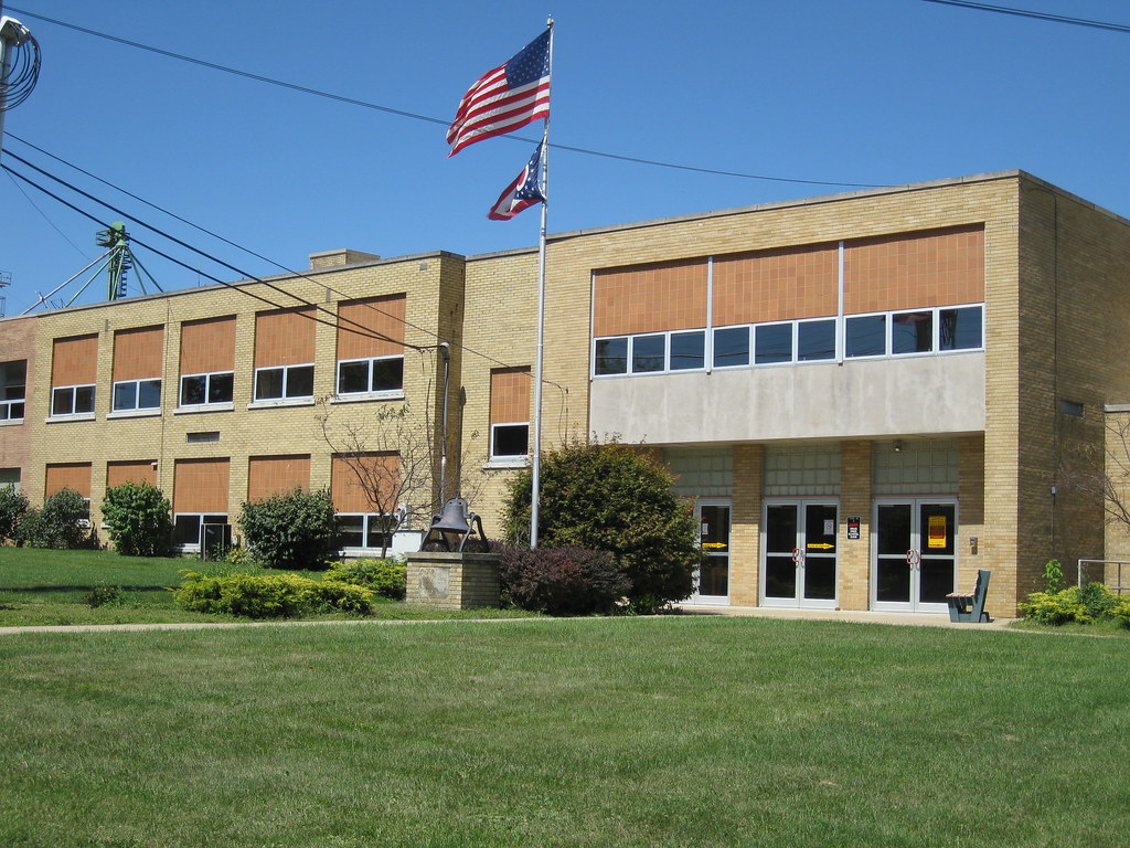 082710Green Township SchoolGreenford, Ohio (3) Flickr