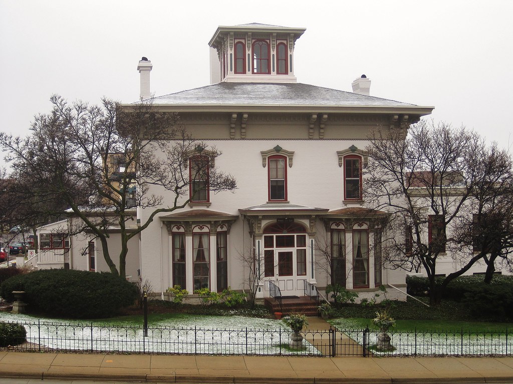 Grand Rapids, MI Sweet House 254 East Fulton Built in 1860… Flickr