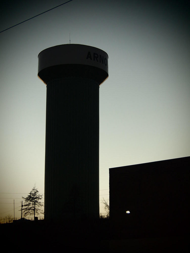 Water Tower Arnold, MO_PC074018 WampaOne Flickr