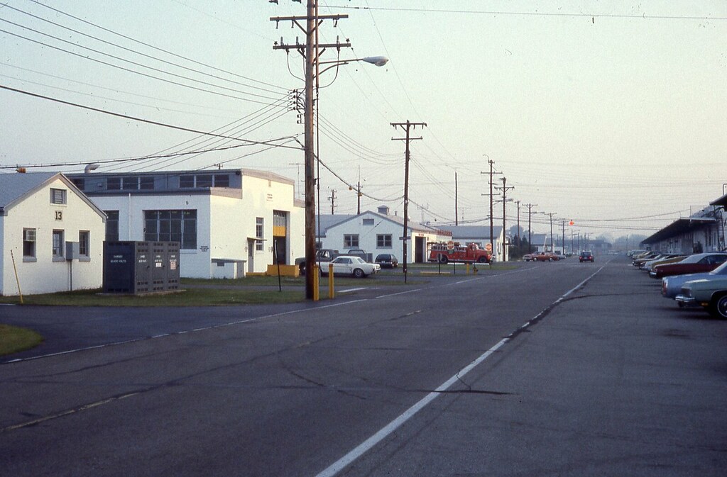Defense Electronic Supply Center (DESC) Dayton OH [untitle… Flickr