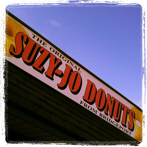 SuzyJo Donuts Royersford PA Mod Betty / Flickr
