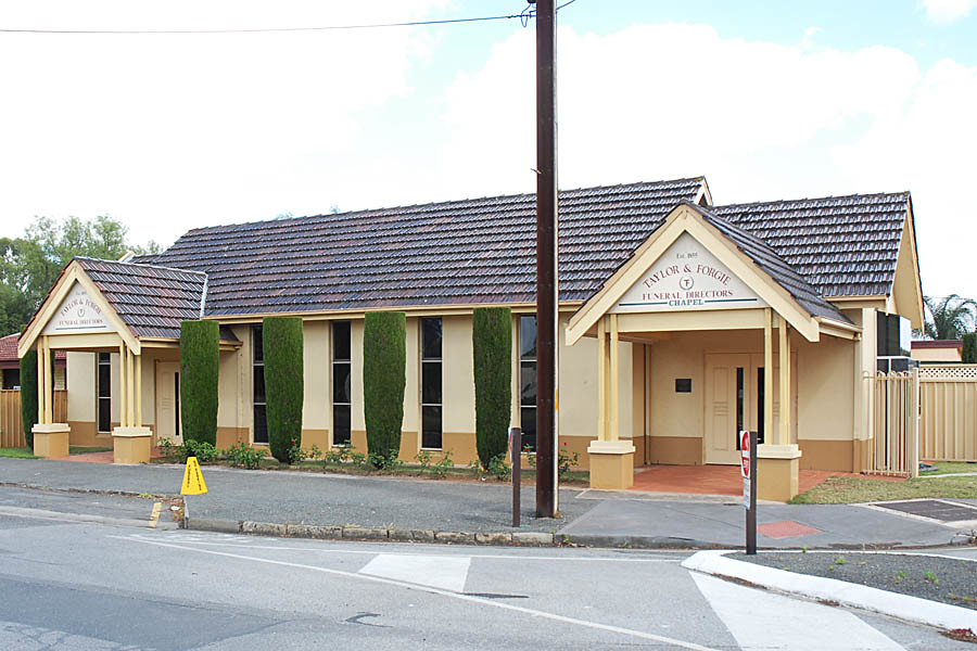 Taylor and Funeral Parlour, 15 Cowan Street Flickr