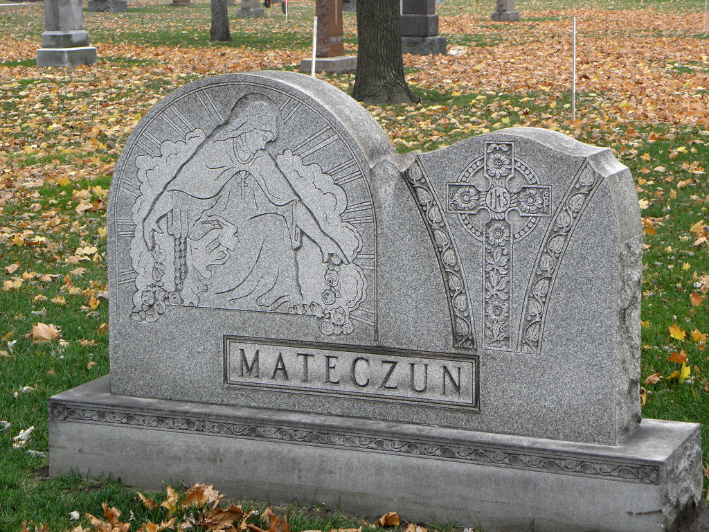 Holy Cross Cemetery, Calumet City, IL Holy Cross Cemetery,… Flickr