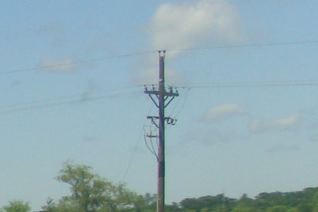Old Anoka Electric CoOp w/ angled insulators and static l… Flickr