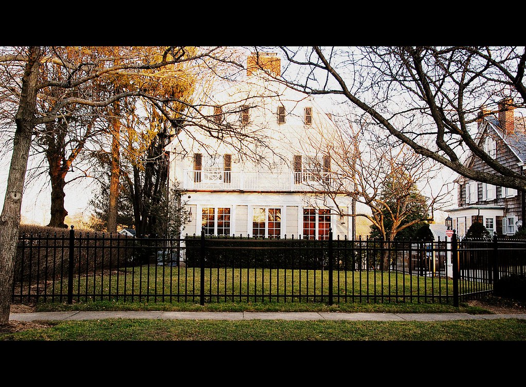 Amityville, New York Amityville, New York CrownBus32 Flickr