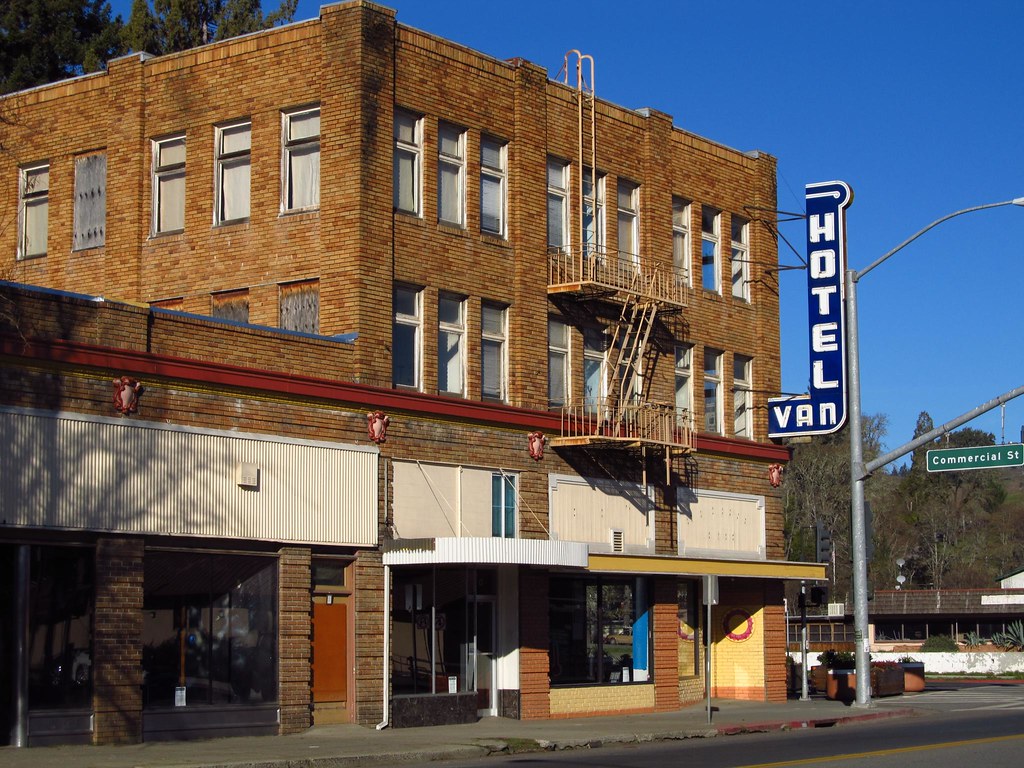 Willits, California Hotel Van Jasperdo Flickr