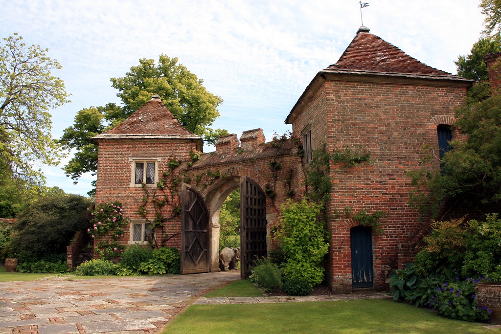 Cranborne Manor Cranborne Manor is situated in the village… Flickr