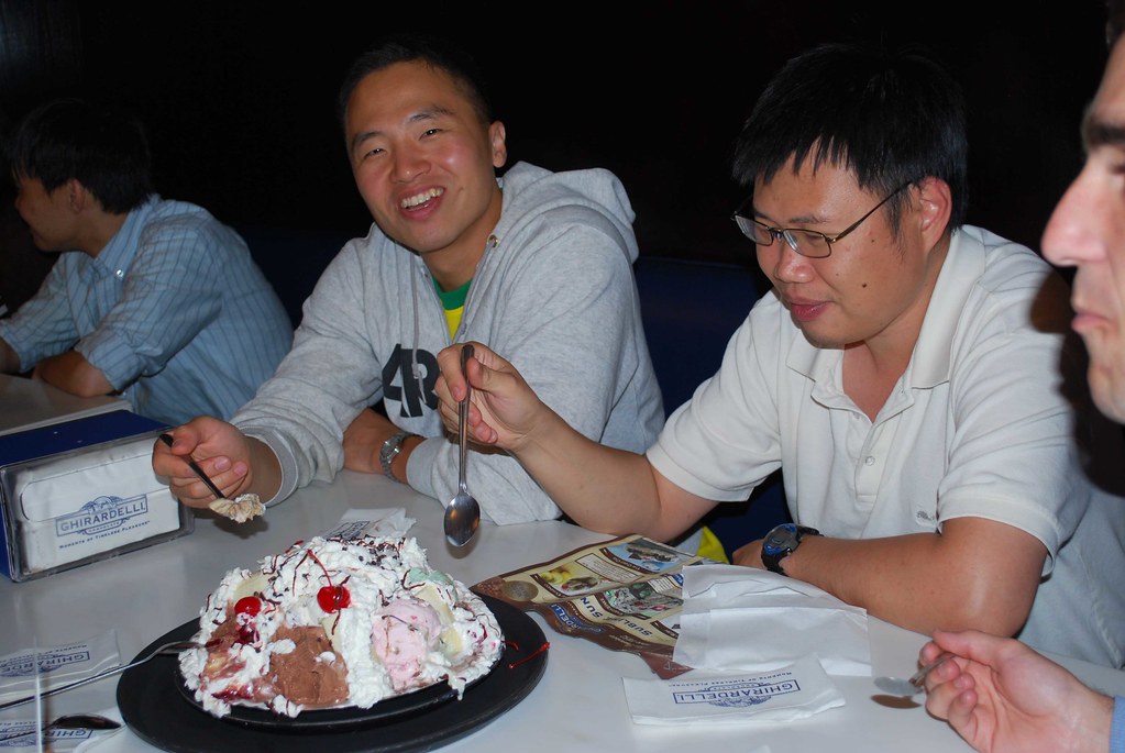 2008_20080711_ghirardelli_earthquake_sundae igsmphoto Flickr