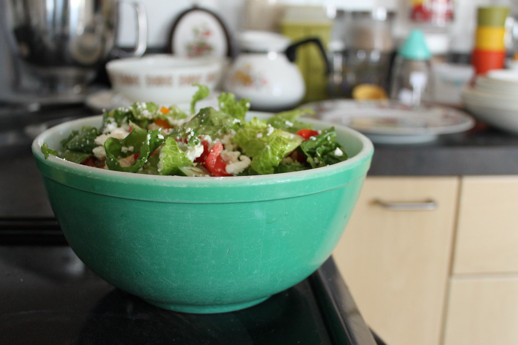 Pyrex in Action Primary Green Bowl Salad Thought I'd tak… Flickr