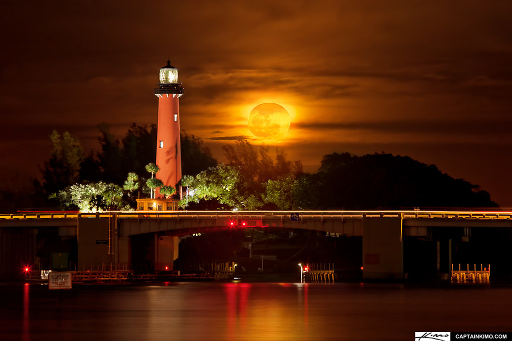 Burning Moonrise Over Jupiter Inlet Lighthouse Florida Flickr