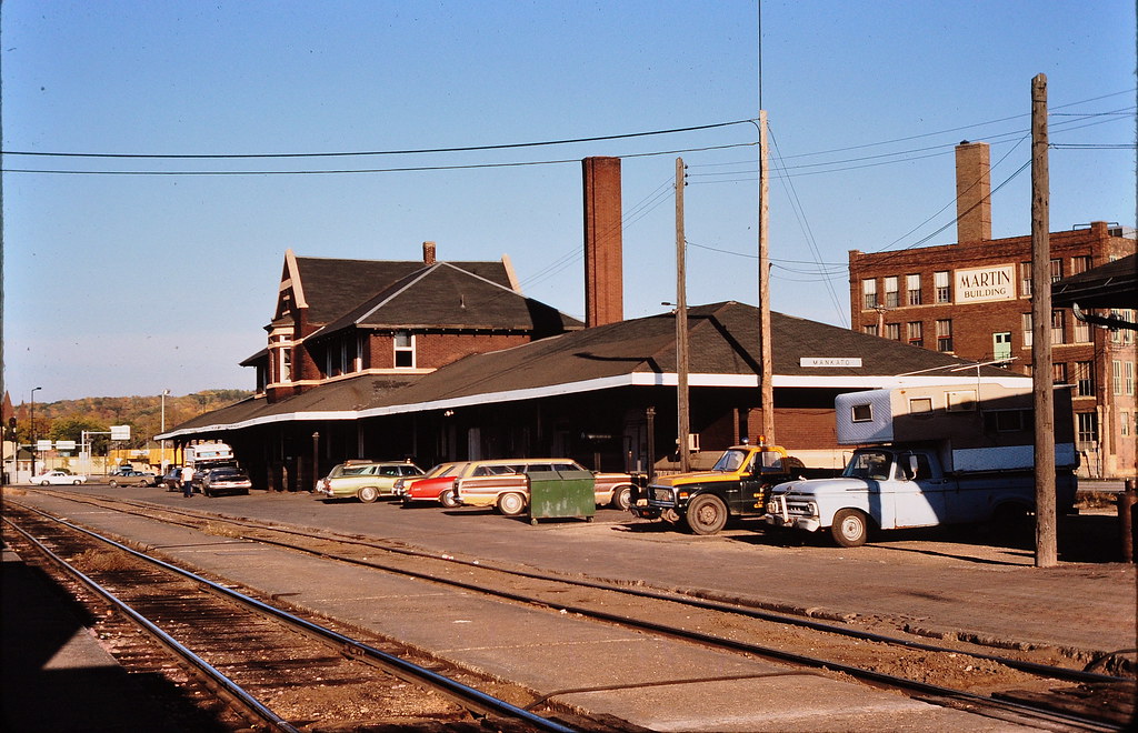 CNW Mankato station ,Mankato Min 1976 The sun is going dow… Flickr