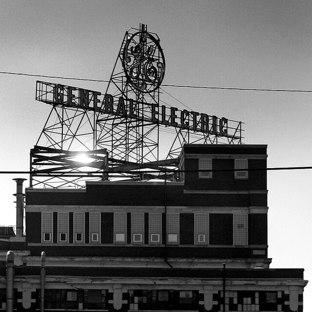 General Electric The landmark General Electric sign has br… Flickr