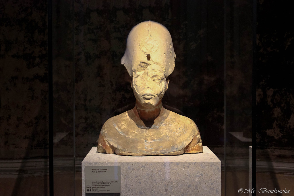 Bust of Akenatòn, Egyptian Collection of Neues Museum (New… Flickr