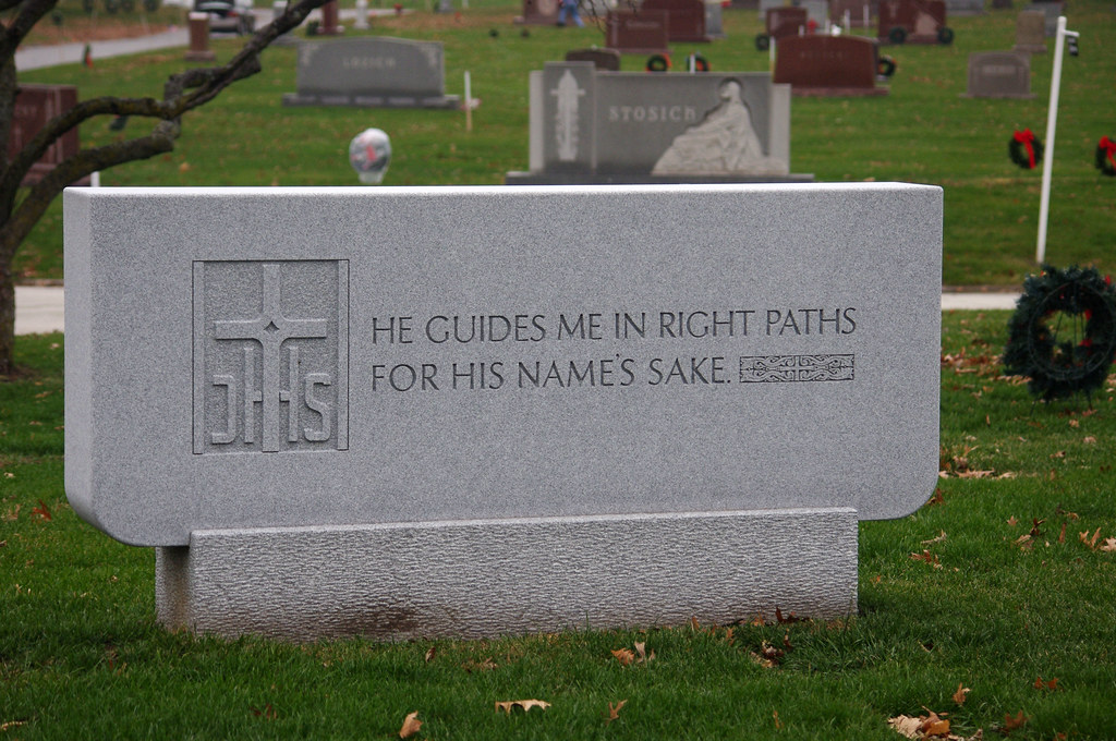 Holy Cross Cemetery, Calumet City, IL Holy Cross Cemetery,… Flickr