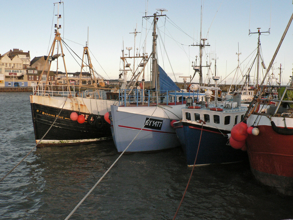 bridlington harbour crab boats december 7th 2011 fishermandave89
