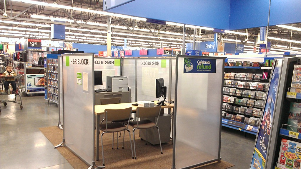 WalMart Osceola, Iowa H&R Block Within the Electronic… Flickr