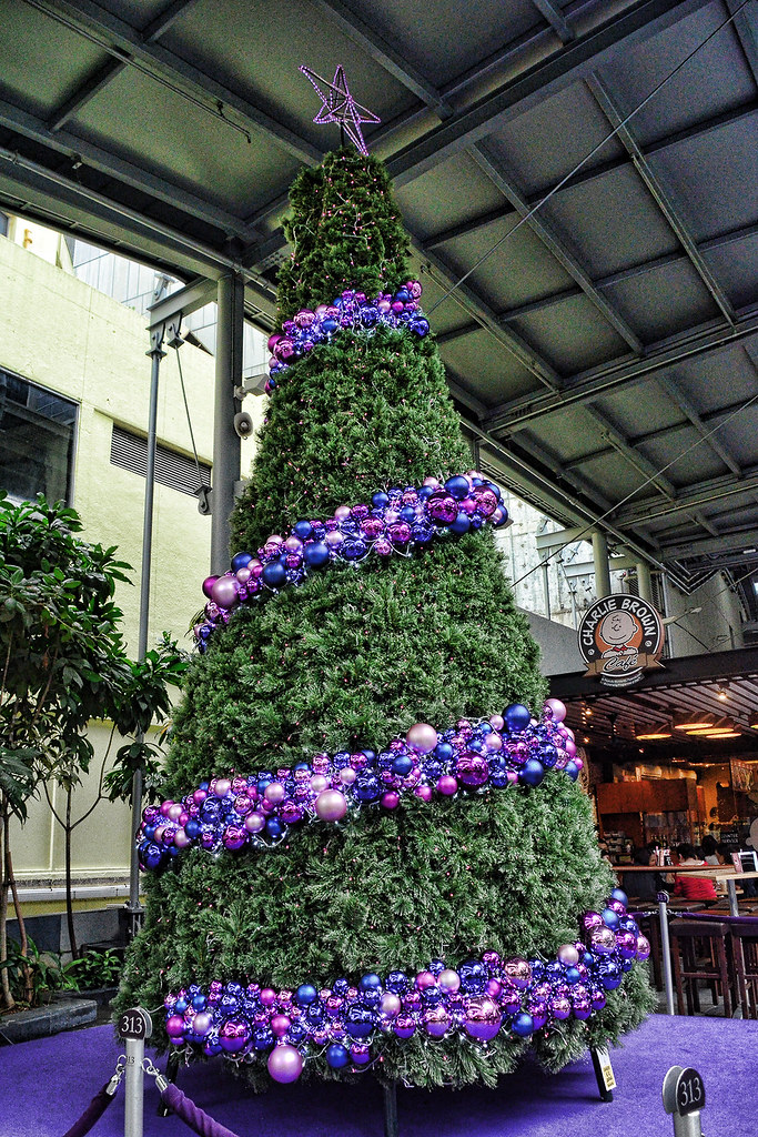 313Somerset Christmas tree at 313Somerset along the Disc… Flickr