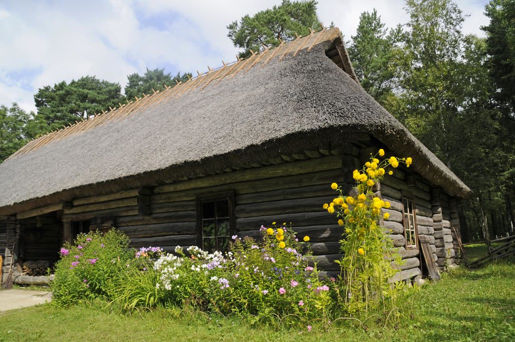 Kostriaseme farm barndwelling, Estonian Open Air Museum, … Flickr