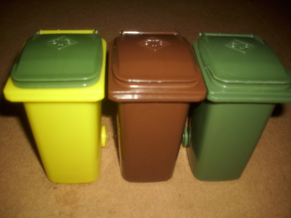 oTTo Mini Bin with standard lid 240l oTTo Mini Bins with s… Flickr