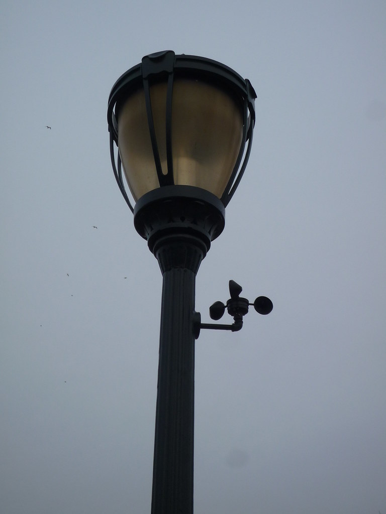 Lamp post Even the lamp posts in the Smithsonian are about… Flickr