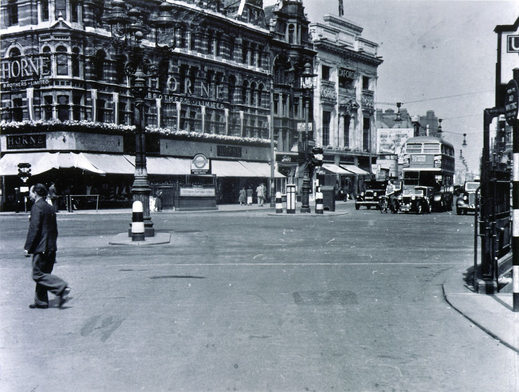 251Lyons Corner House, Oxford Street (1/11) Taken at the … Flickr